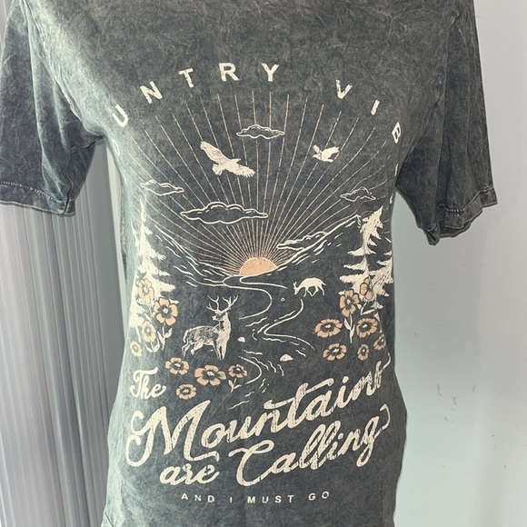Lotus Fashion Los Angeles The Mountains are calling graphic tee size Small - Picture 2 of 6
